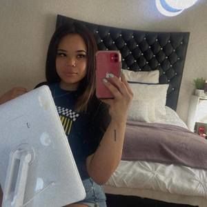 Meet your Posher, Alba